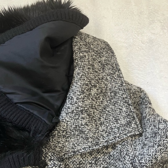 Juicy Couture Tweed Pea Coat w/ Faux Fur Collar S | Holiday Party Chic - Picture 7 of 15